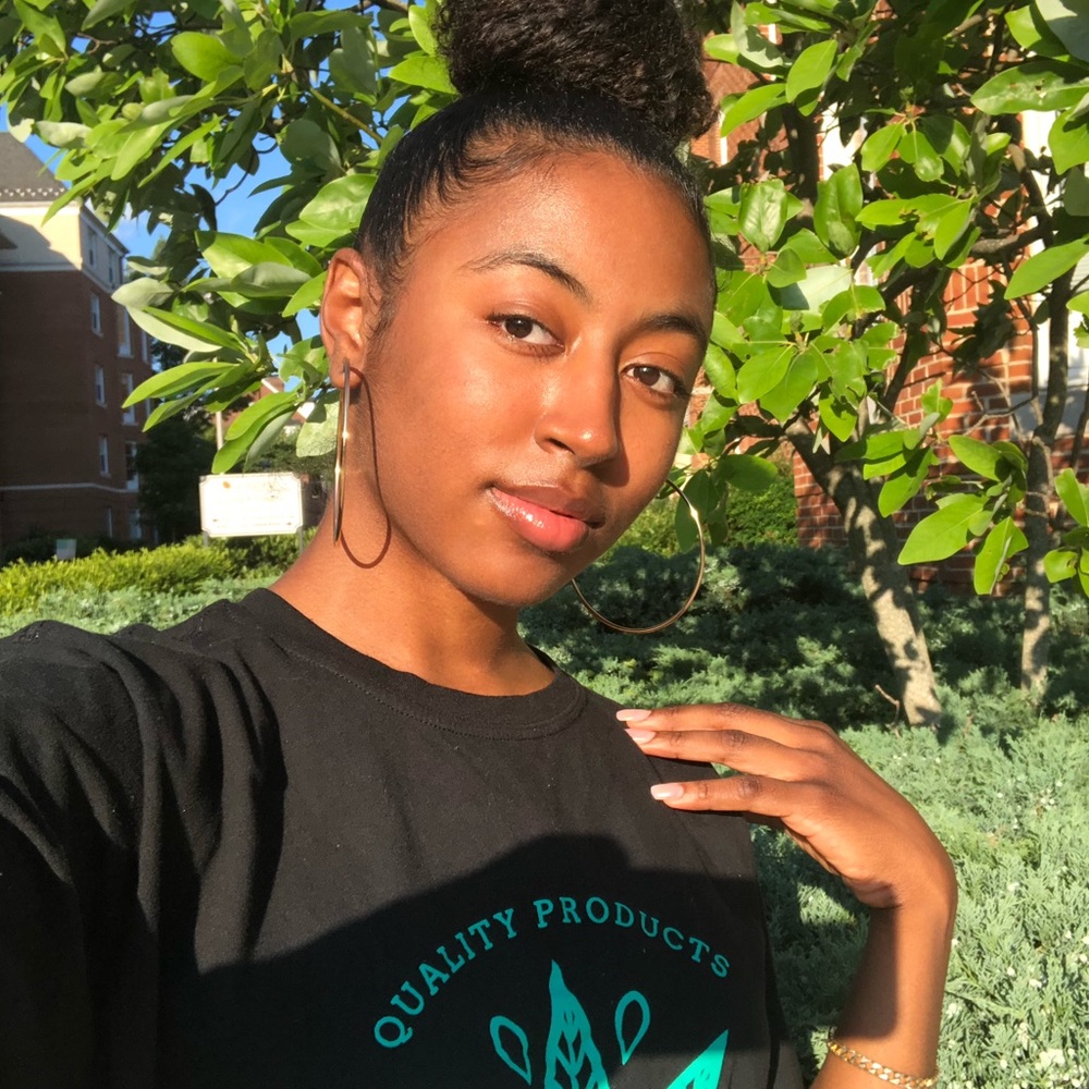 Meet your Posher, Reyna